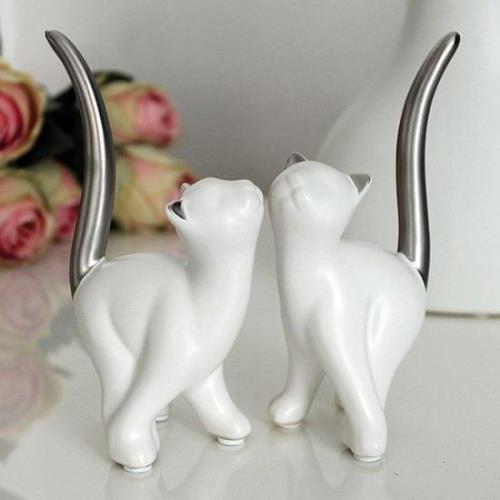 Moline Ceramics Cat Gardo Sculpture In White And Silver